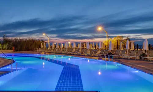 هتل رامادا سوئیت بای ویندهام کوش آداسی هتل رامادا سوئیت بای ویندهام کوش آداسی